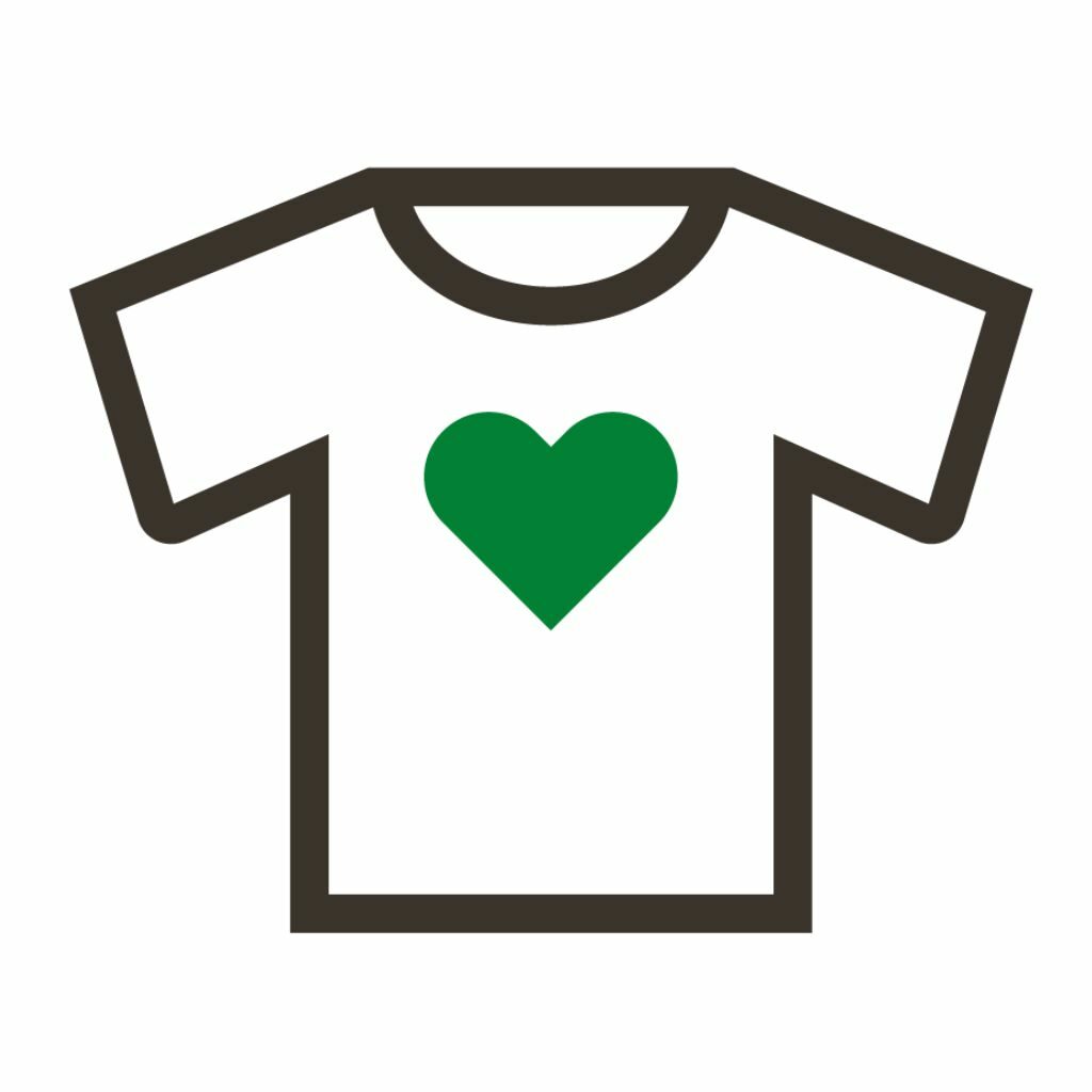 T-Shirt Graphic with green heart