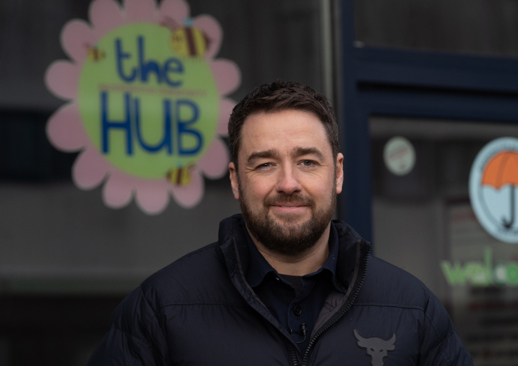 NEWS: Jason Manford visits Groundwork project to launch Quaker campaign