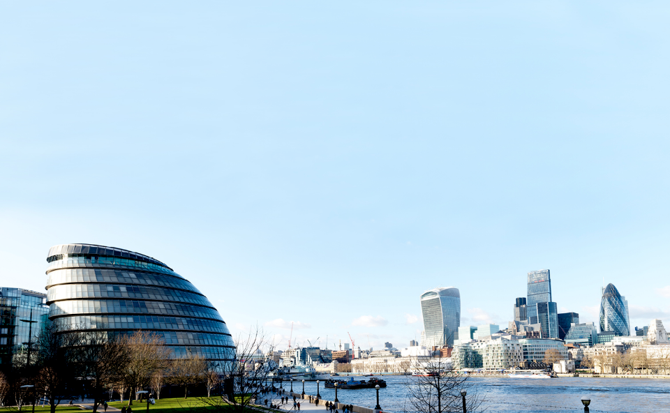 City hall London Landscape with Thames Water in front of it.