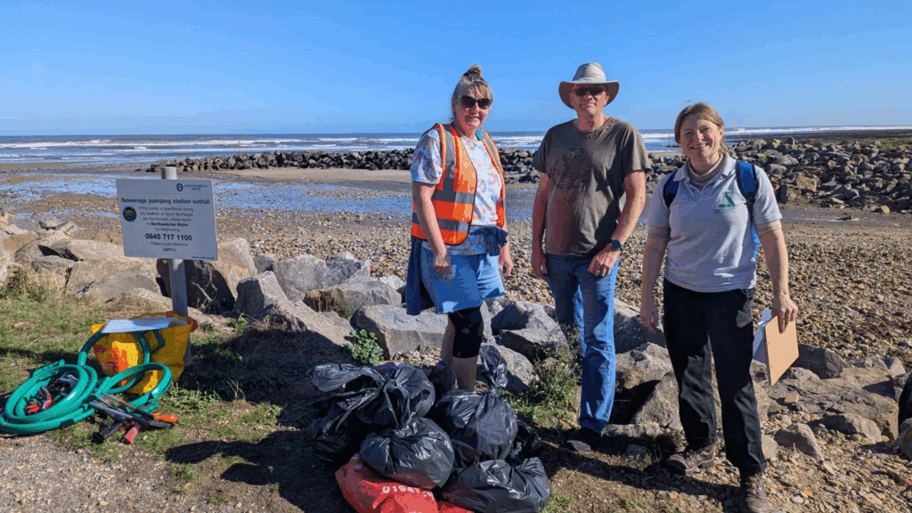 REConnect beach clean up