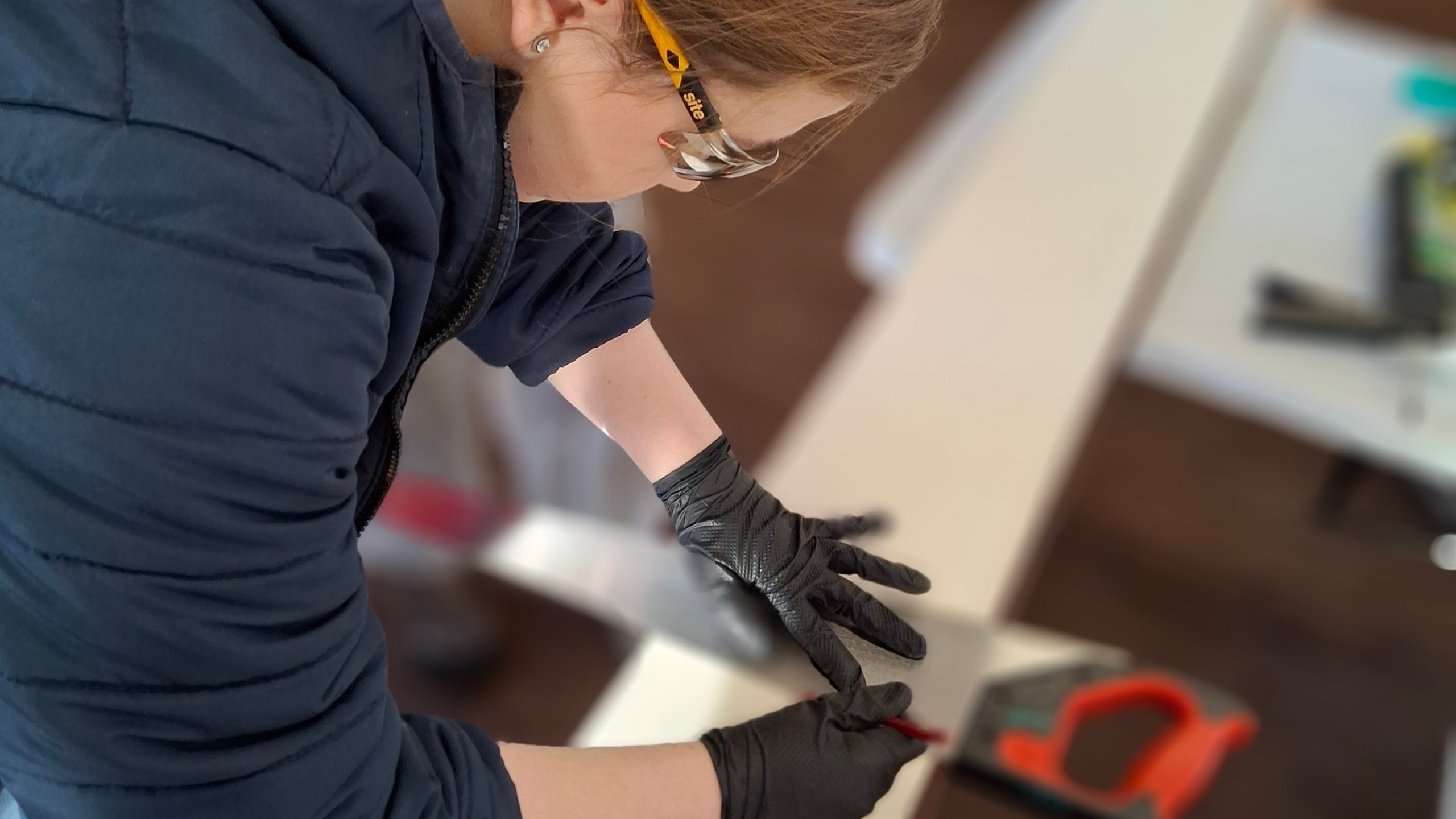 Empower her building activity
